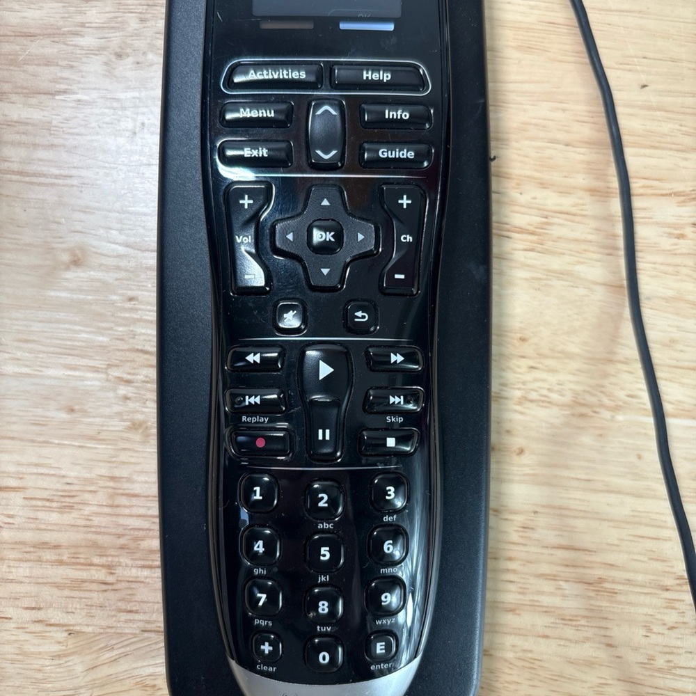 Logitech Harmony One Universal Remote Control W/ Charging Dock Power Adapter - Picture 3 of 6